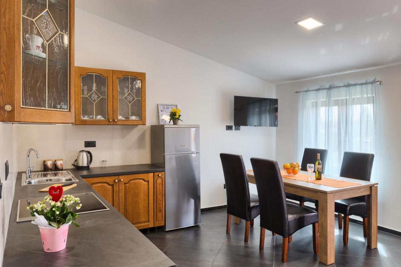 Apartments Ines Pula Luaran gambar